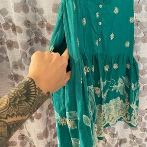 Linen summer dress with pockets